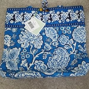 Vera Bradley tote